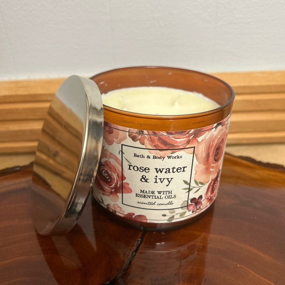 Candle 🕯️ - Picture 3 of 5